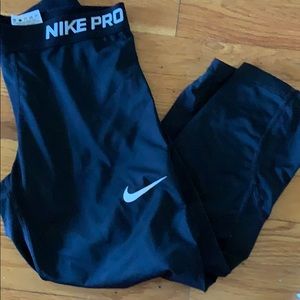 nike capri leggings